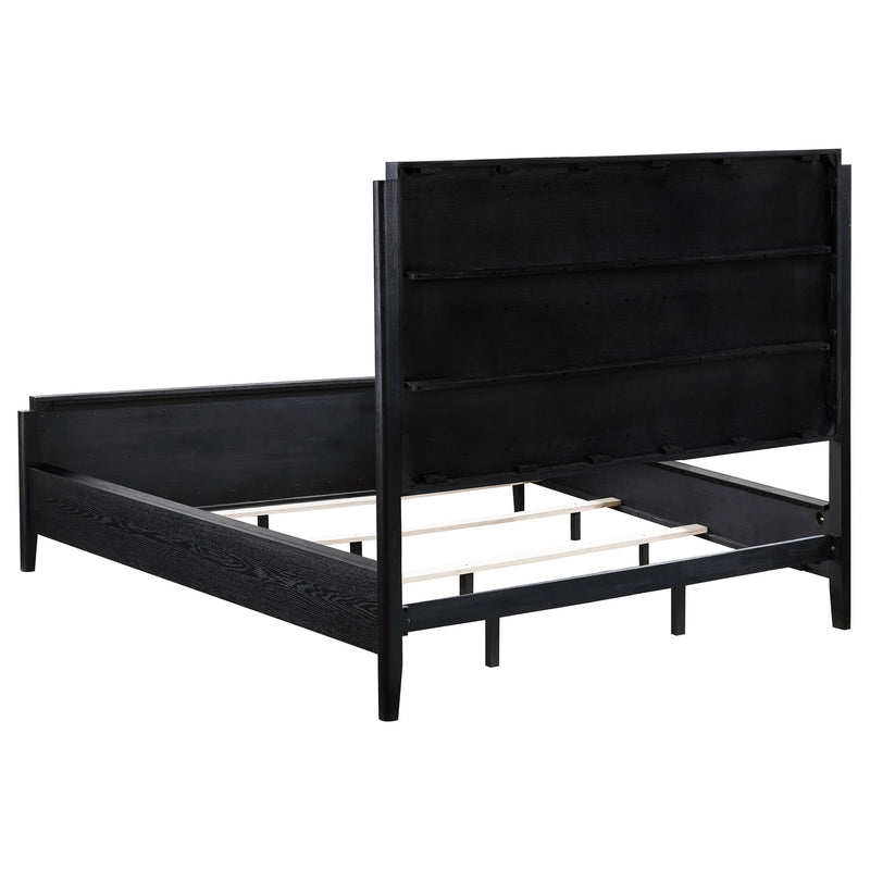 California King 5 Piece Bedroom Set With Fluted Detailing - Black