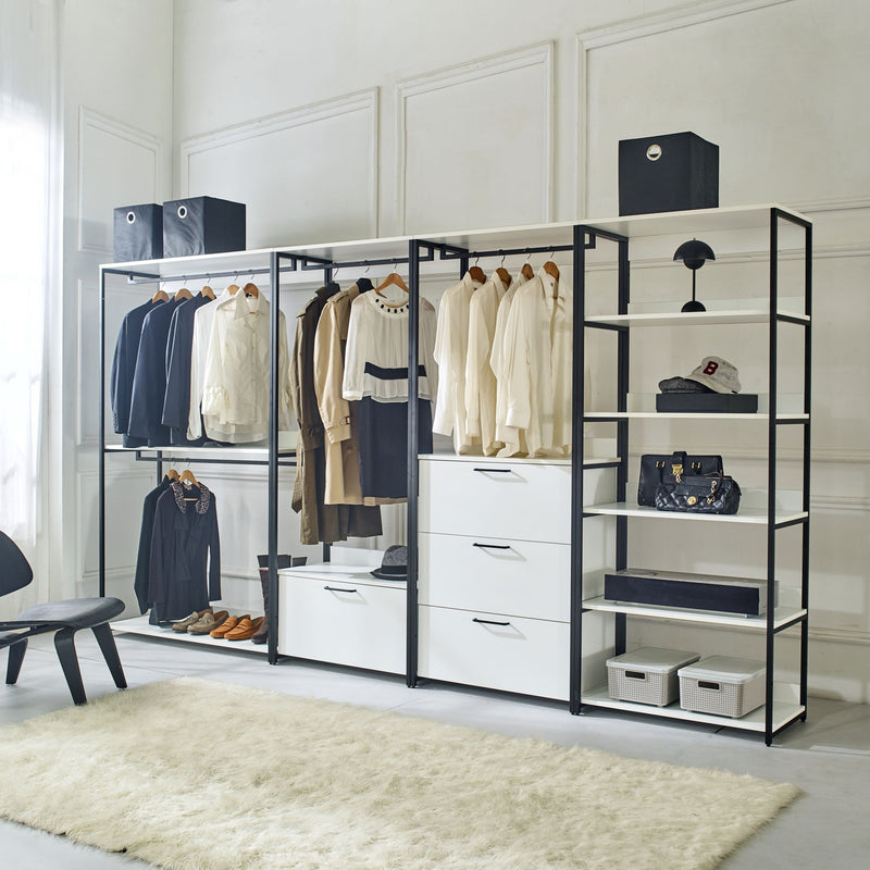 Fiona - Walk In Closet With Shelves