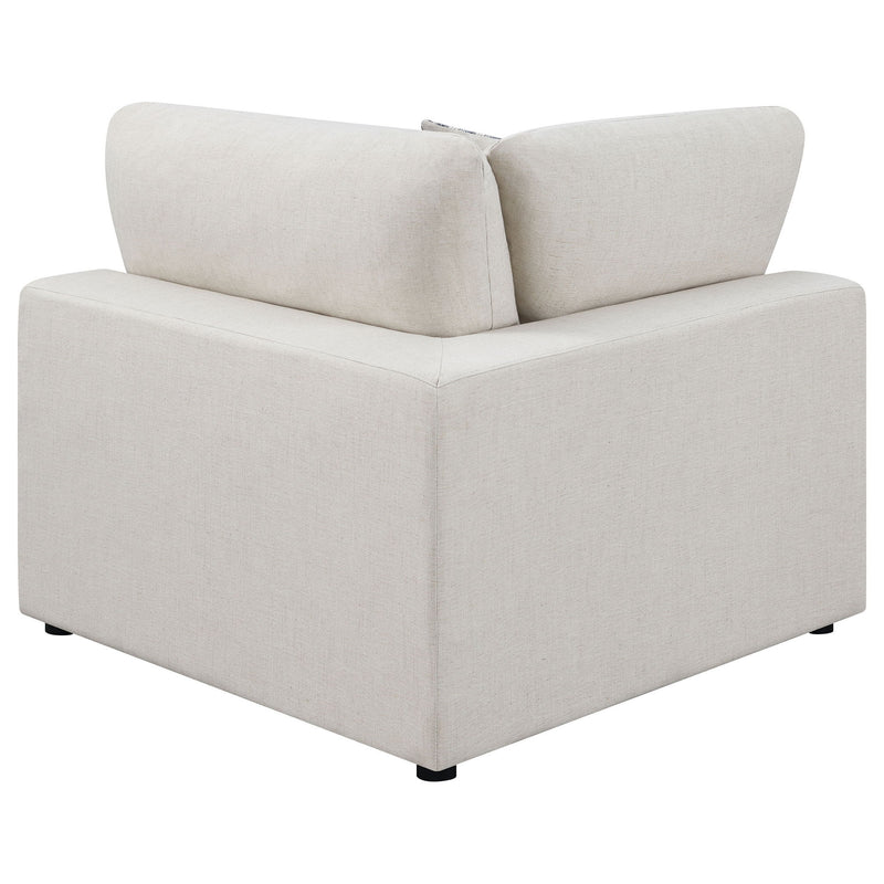 Rhette - Upholstered Sectional With Reversible Cushions
