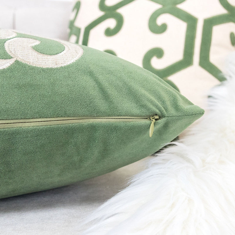 Dora - Vintage Vine Pillow Covers With Hidden Zipper (Set of 2) - Green