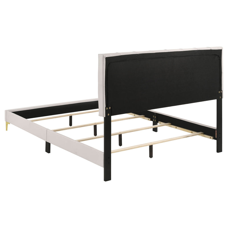 James - Panel Bed