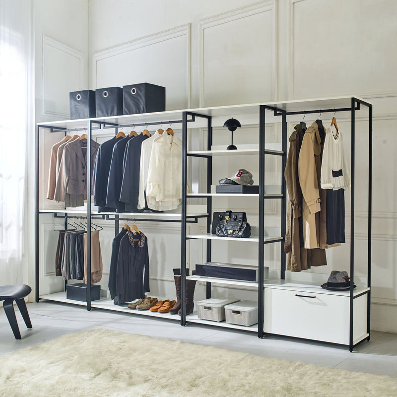 Fiona - Walk In Closet With Shelves