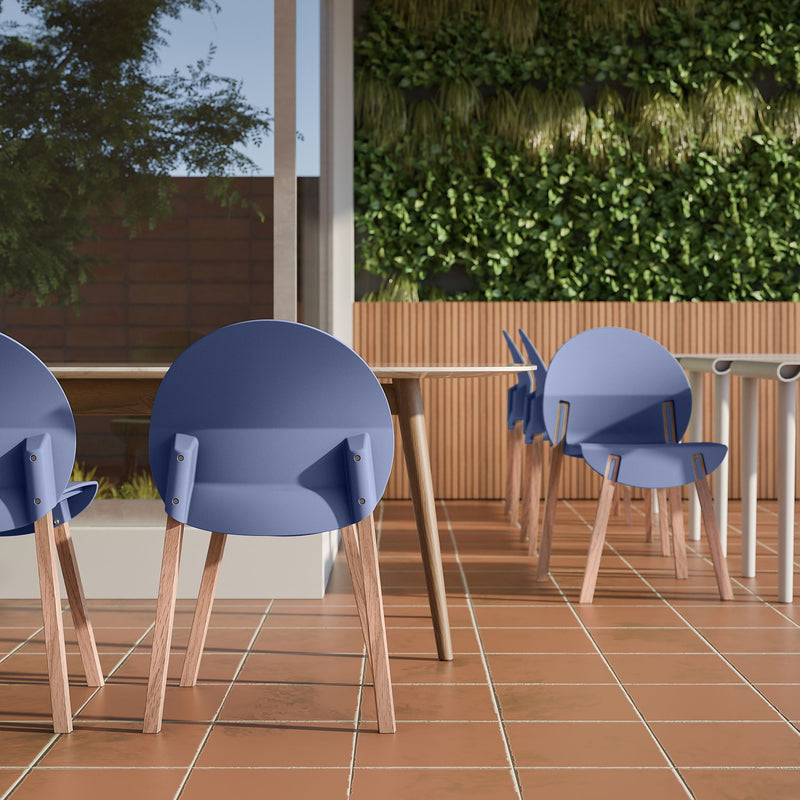 4 Piece Set Of Single Chairs With A Design Combining Modern And Traditional Elements